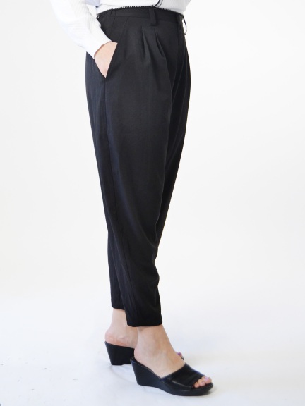 Tapered Pant by Moyuru