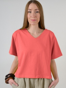 Crop V-Neck Shirt by Pacificotton