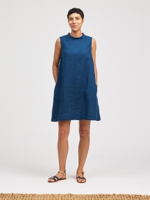 Mock Neck Shift by Cut Loose