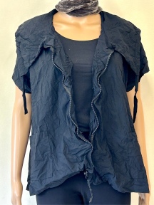 Ronda Vest by Chalet et ceci