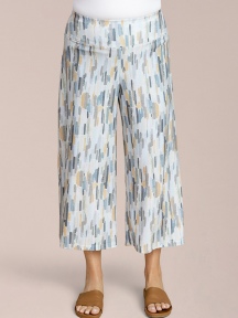 Side Slit Capri by Sympli