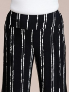 Narrow Lantern Pant by Sympli