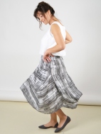 Print Cloverleaf Midi Skirt by Inizio