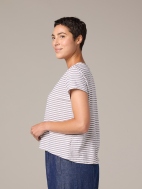 S/S V-Neck Crop by Cut Loose