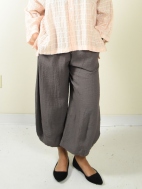 Tucked Hem Pant by Gerties