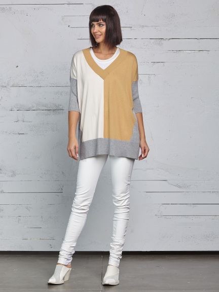 3-Color V-neck Sweater by Planet