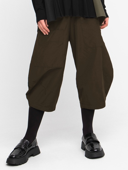 Barrel Crop Pant by Ozai N Ku