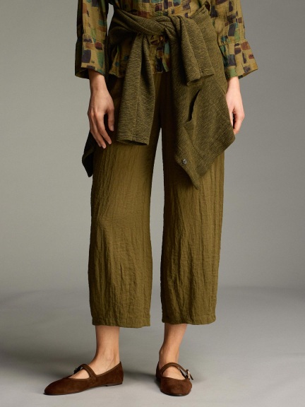 Cropped Pant w/ Darts by Cut Loose