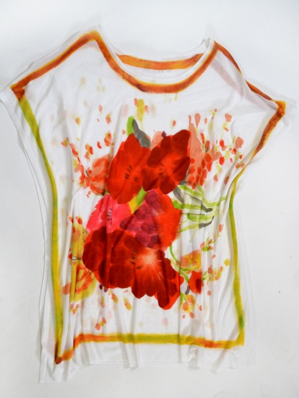 Floral Pullover by Diktons