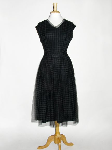 Jalousie Dress by Lunn