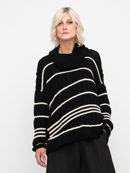 Knitted Dress by Ozai N Ku