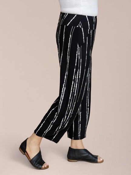 Narrow Lantern Pant by Sympli