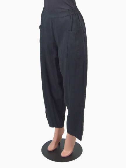 Pleat Pocket Pant by Liv by Habitat at Hello Boutique