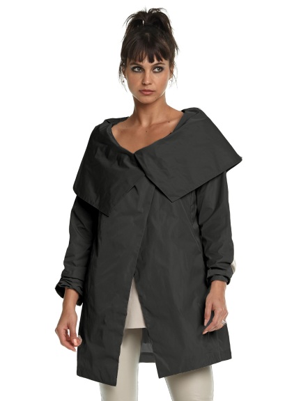 Portrait Collar Duster by Planet