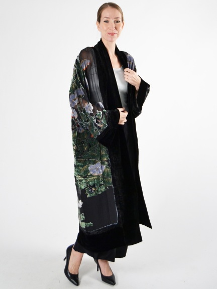 Silk Velvet Kimono by Aris A. at Hello Boutique