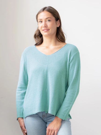 The Beachy V Neck by Echo Verde