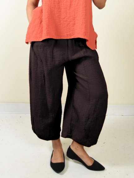 Tucked Hem Pant by Gerties