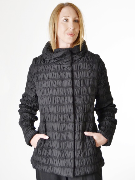 Ultraquilts Convertible Jacket to Vest by Mycra Pac