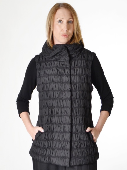 Ultraquilts Convertible Jacket to Vest by Mycra Pac