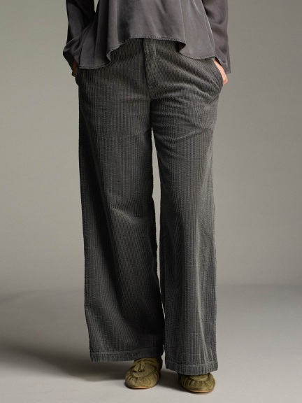 Wide Leg Zip Pant by Cut Loose