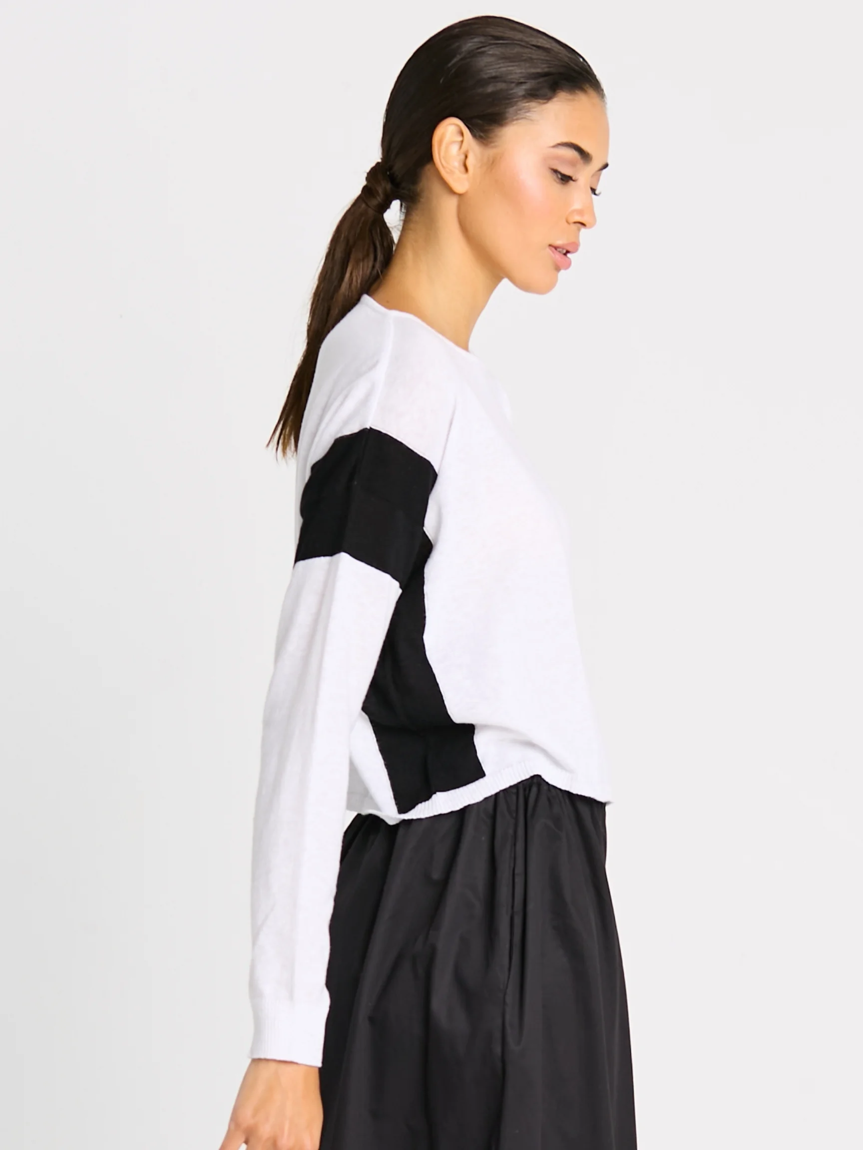 2 Tone Linen Knit in White/Black