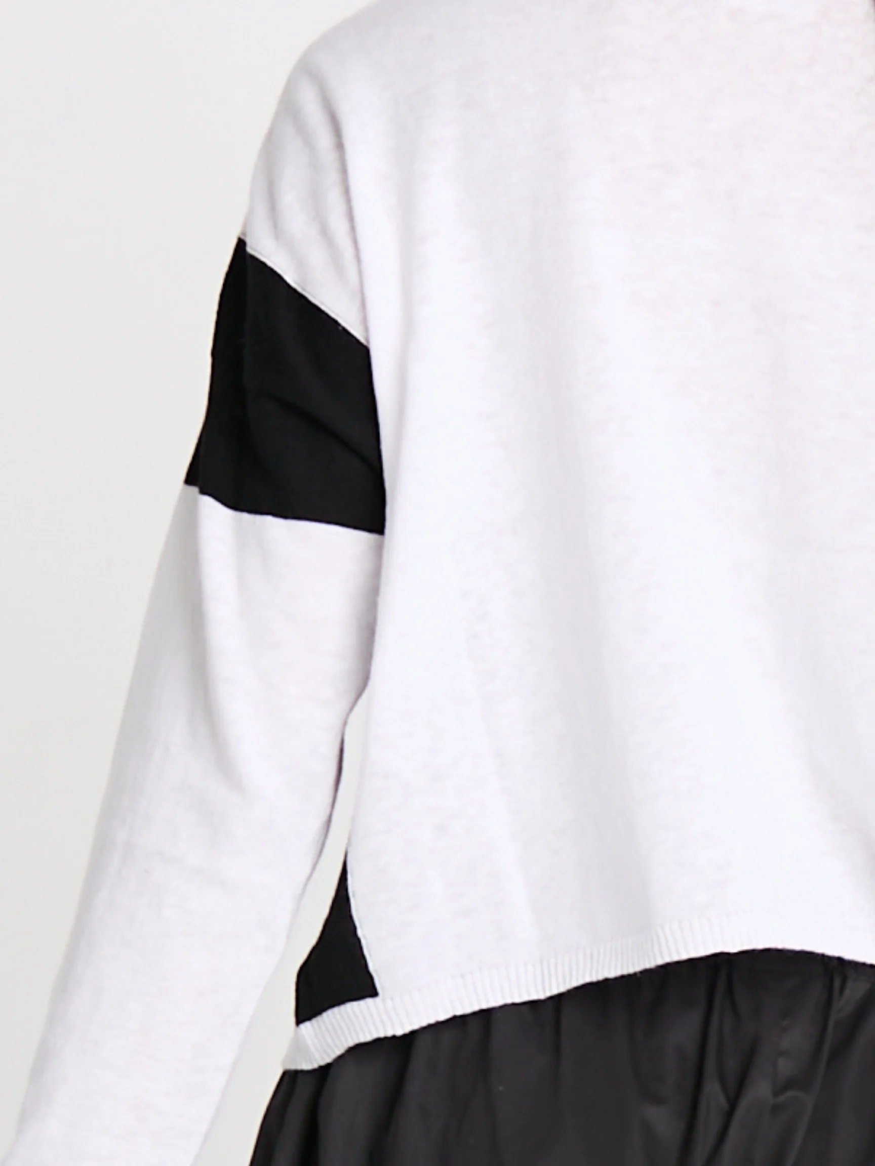 2 Tone Linen Knit in White/Black