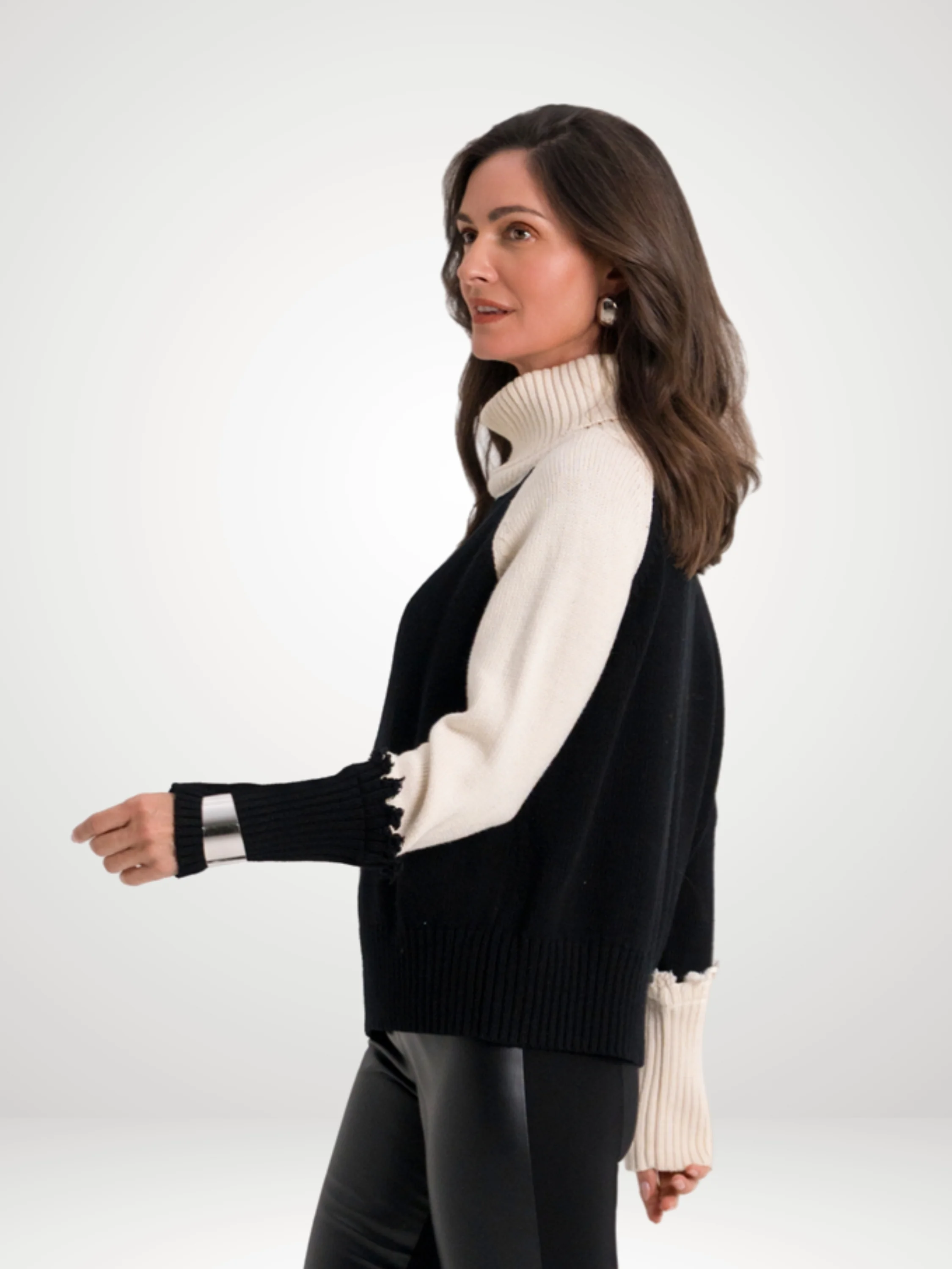 2 Tone Turtle Neck in Black/Stone