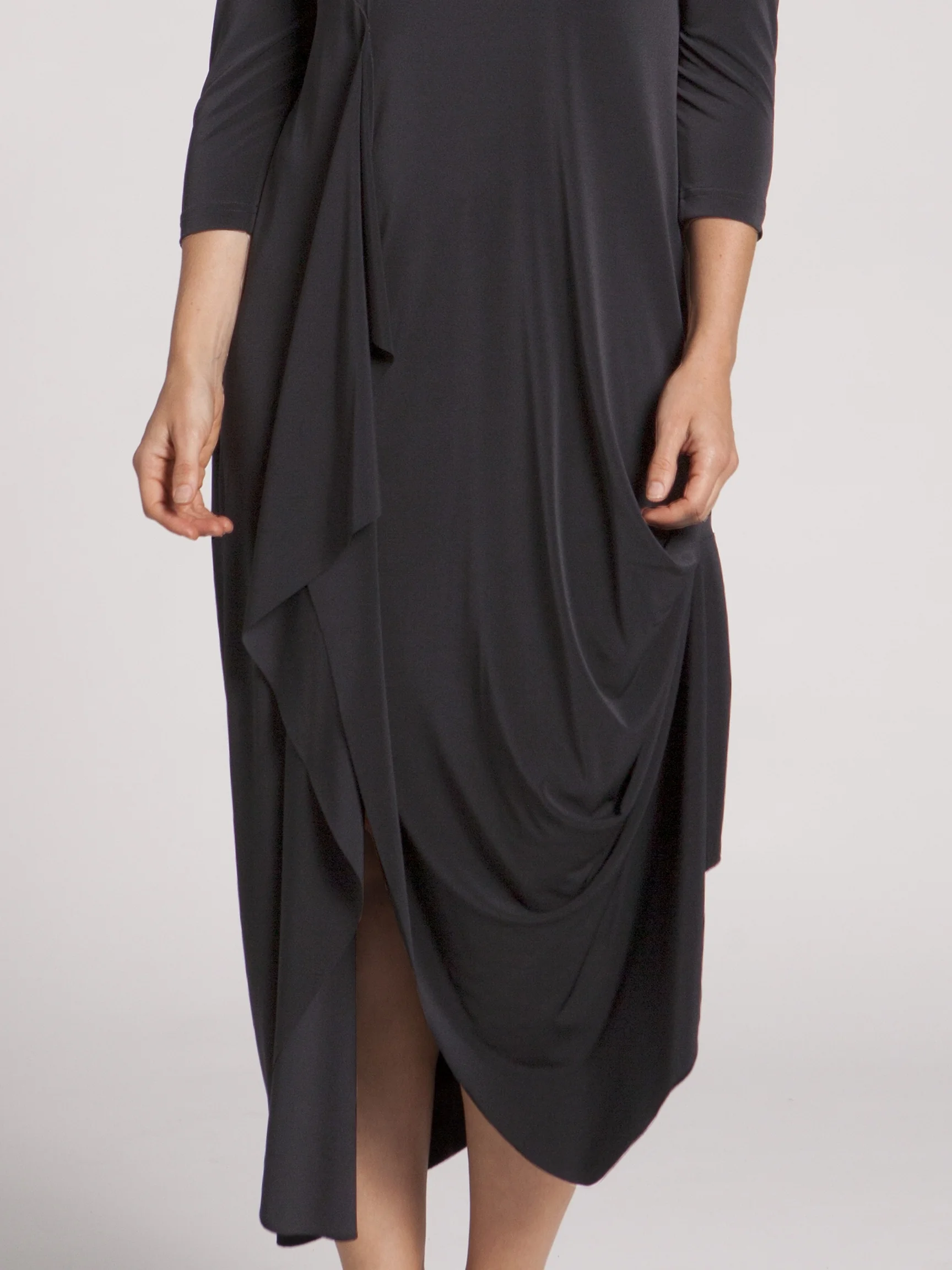 3/4 Sleeve Drama Dress in black