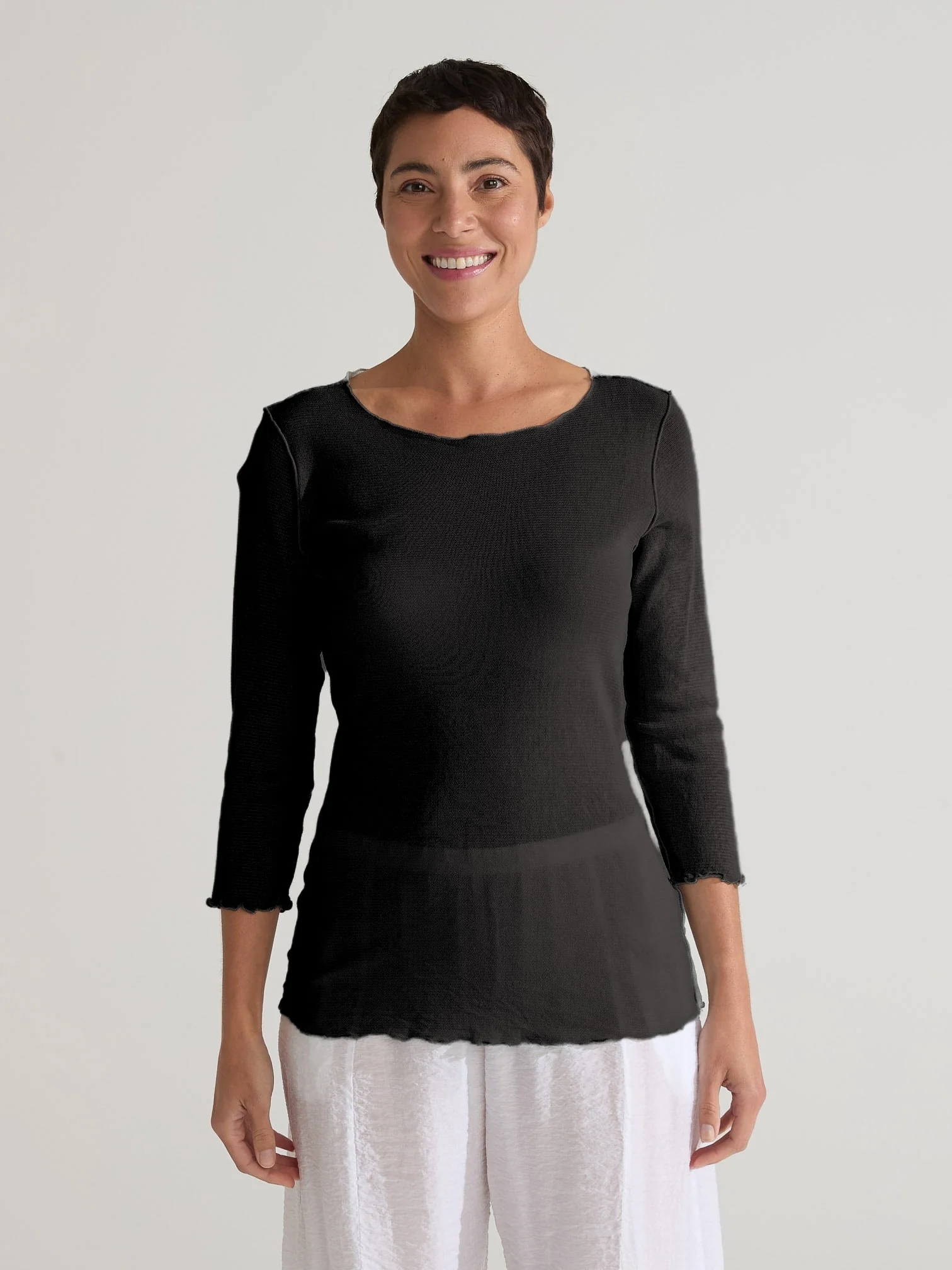 3/4 Slv Pearl Edge Top in Black