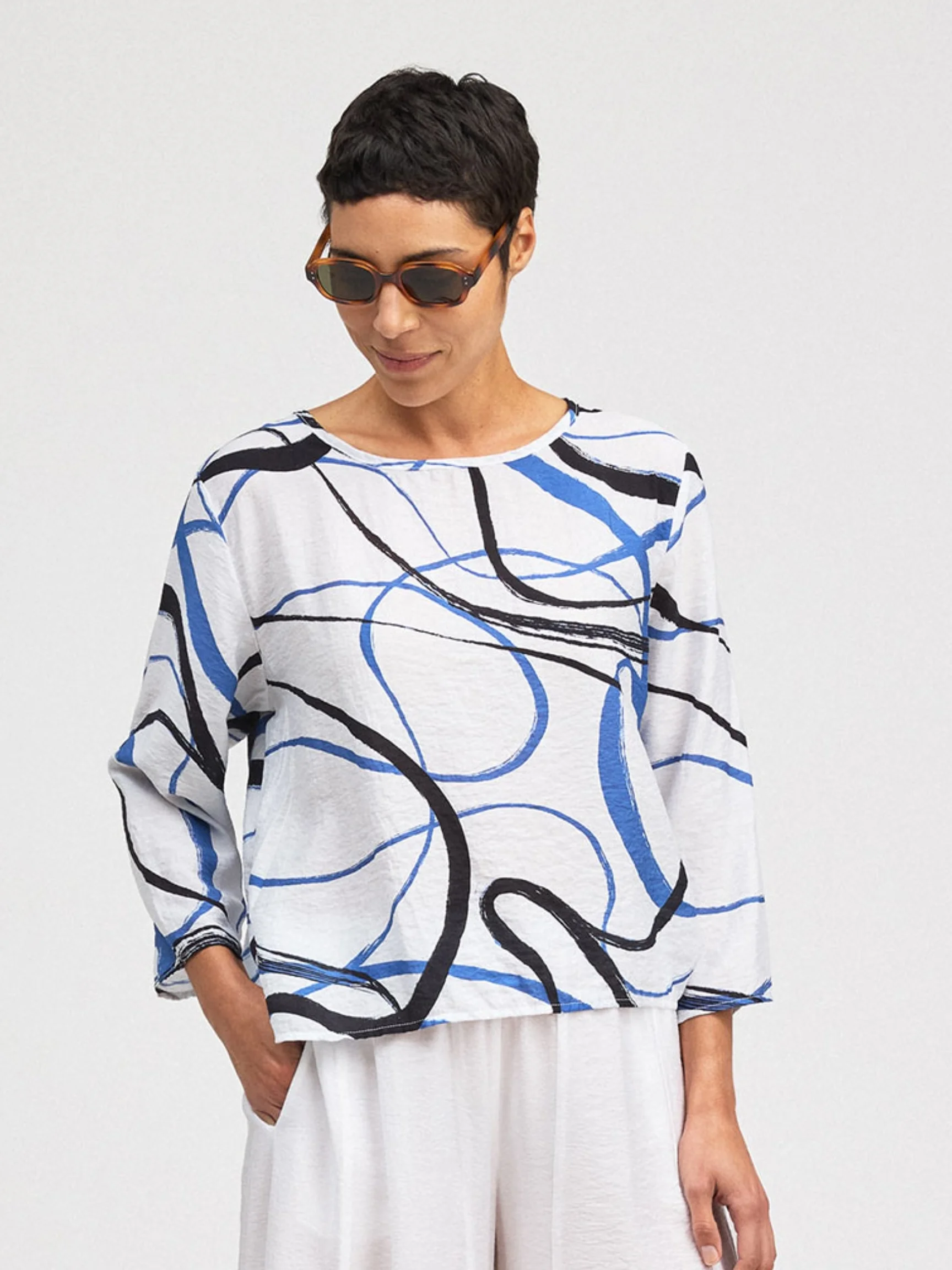 3/4 Split Back in White