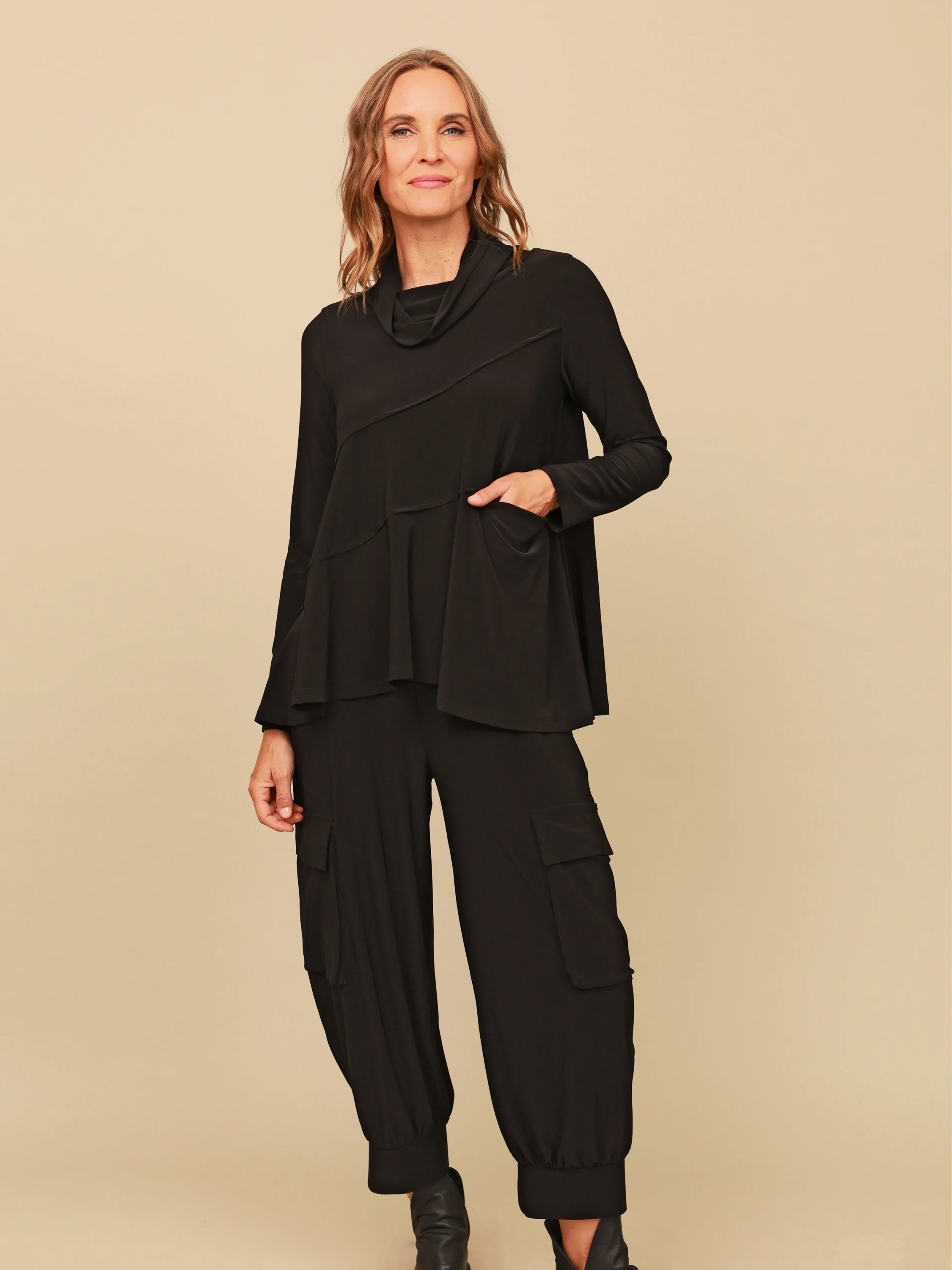 Amelia top in Black