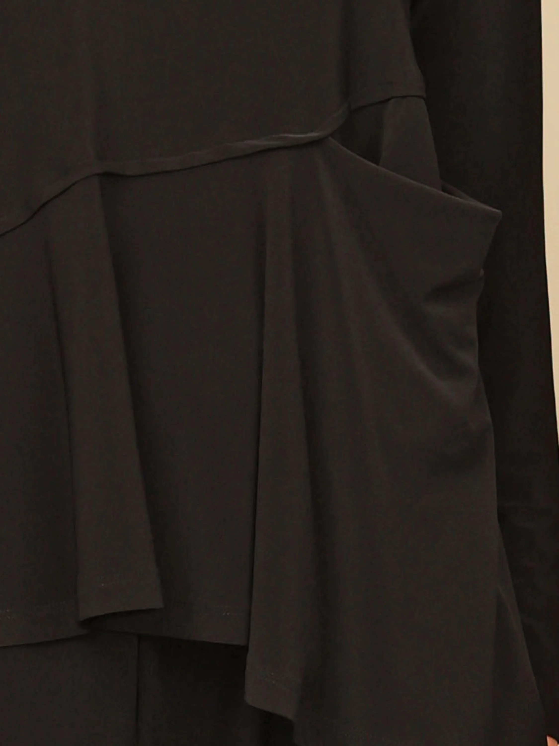 Amelia top in Black