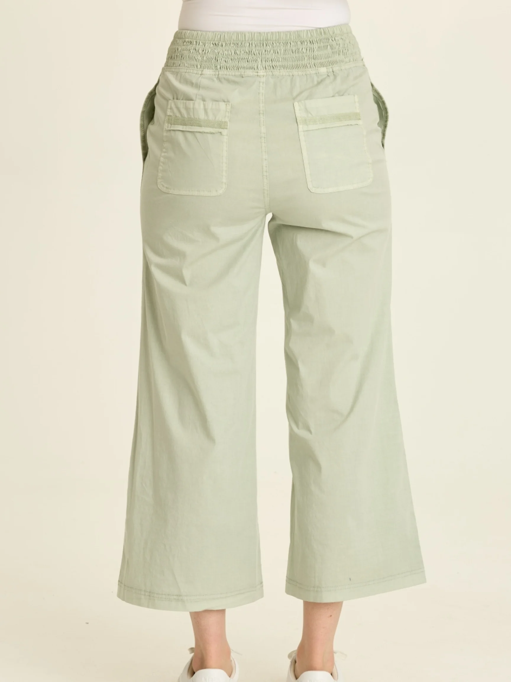 Artus Crop in Tradewind Pigment