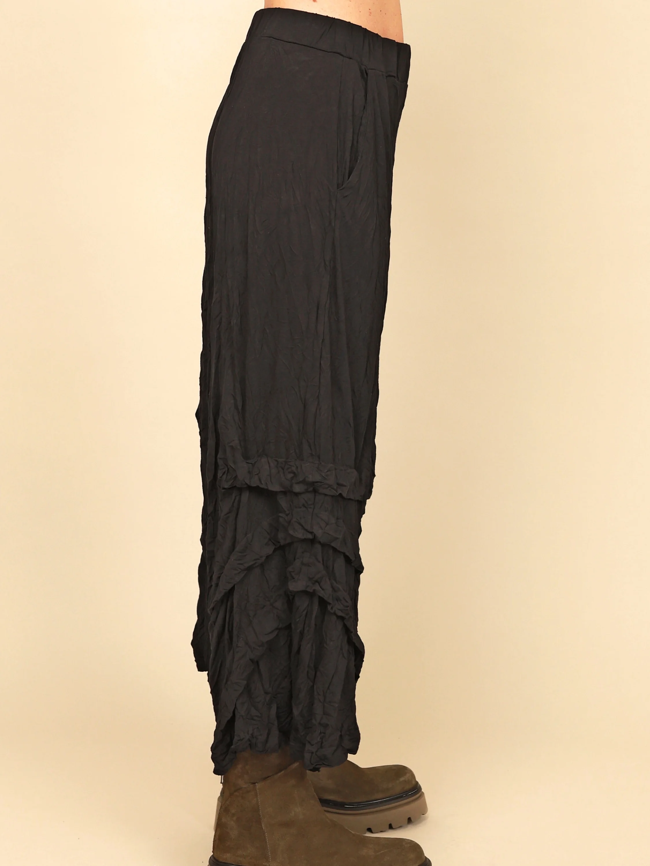 Avril Pant in Black