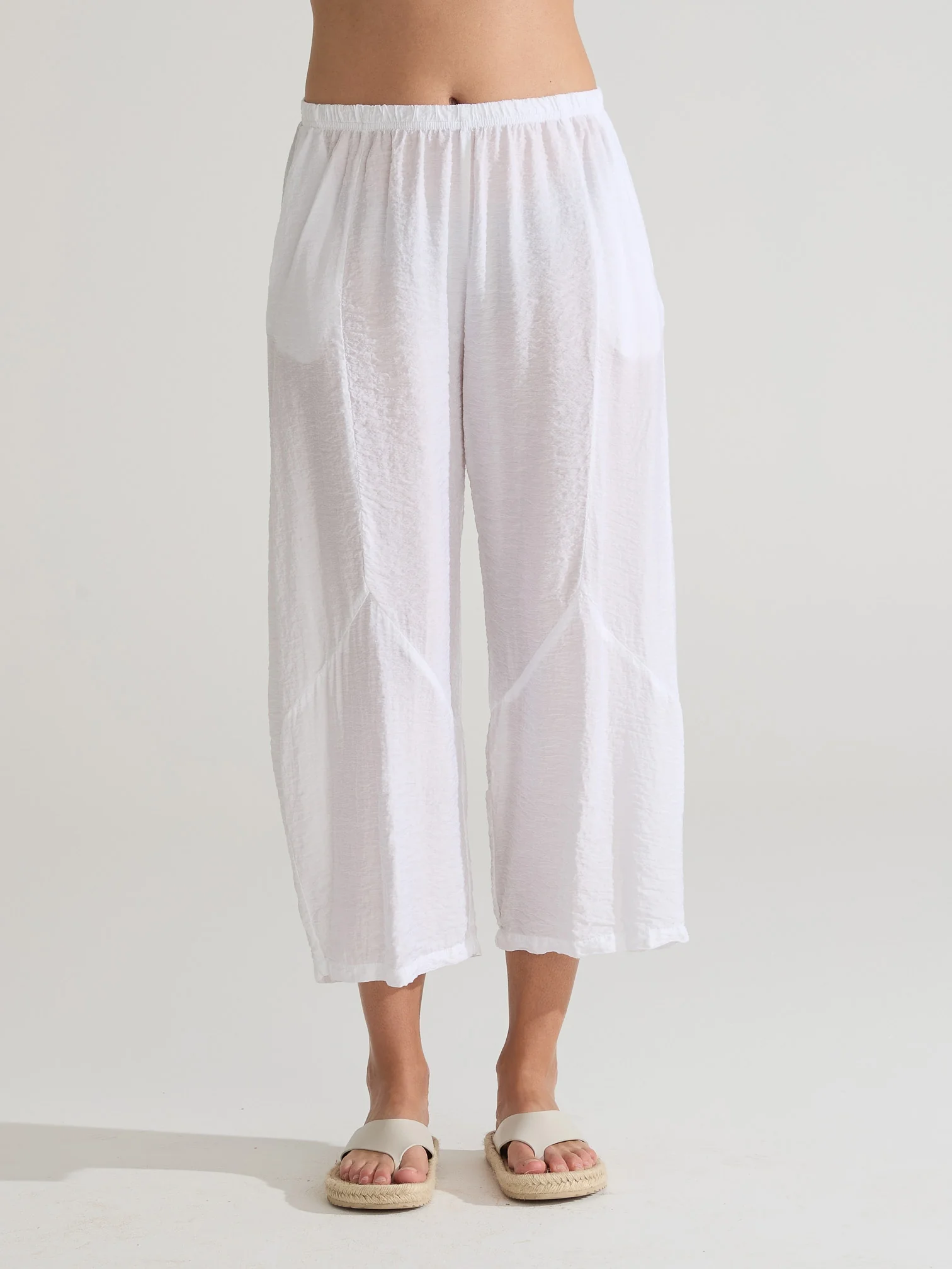 Barrel Crop in White