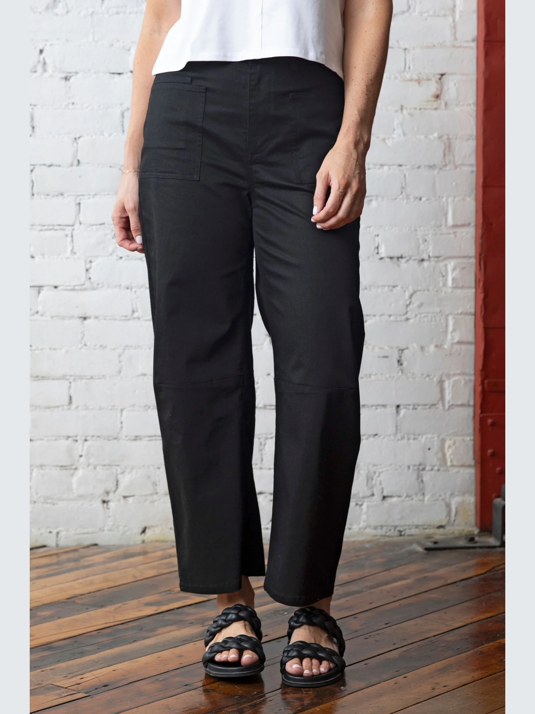 Barrel Leg Pant in Black