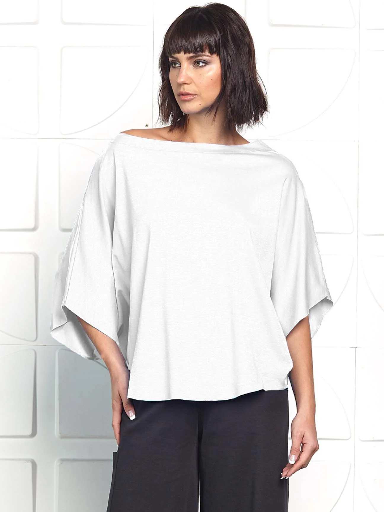 Bateau T in White