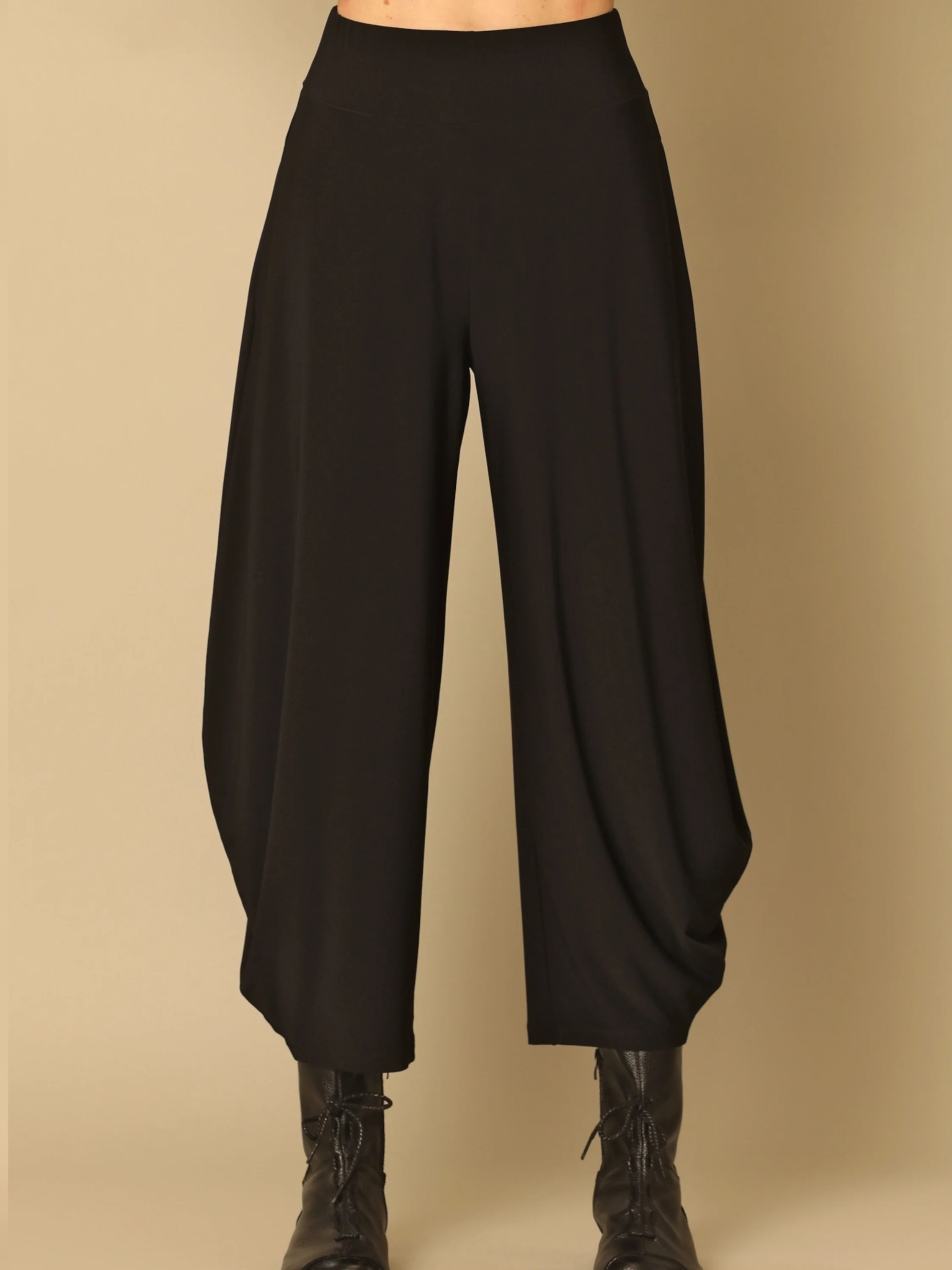 Baylee Pant in Black