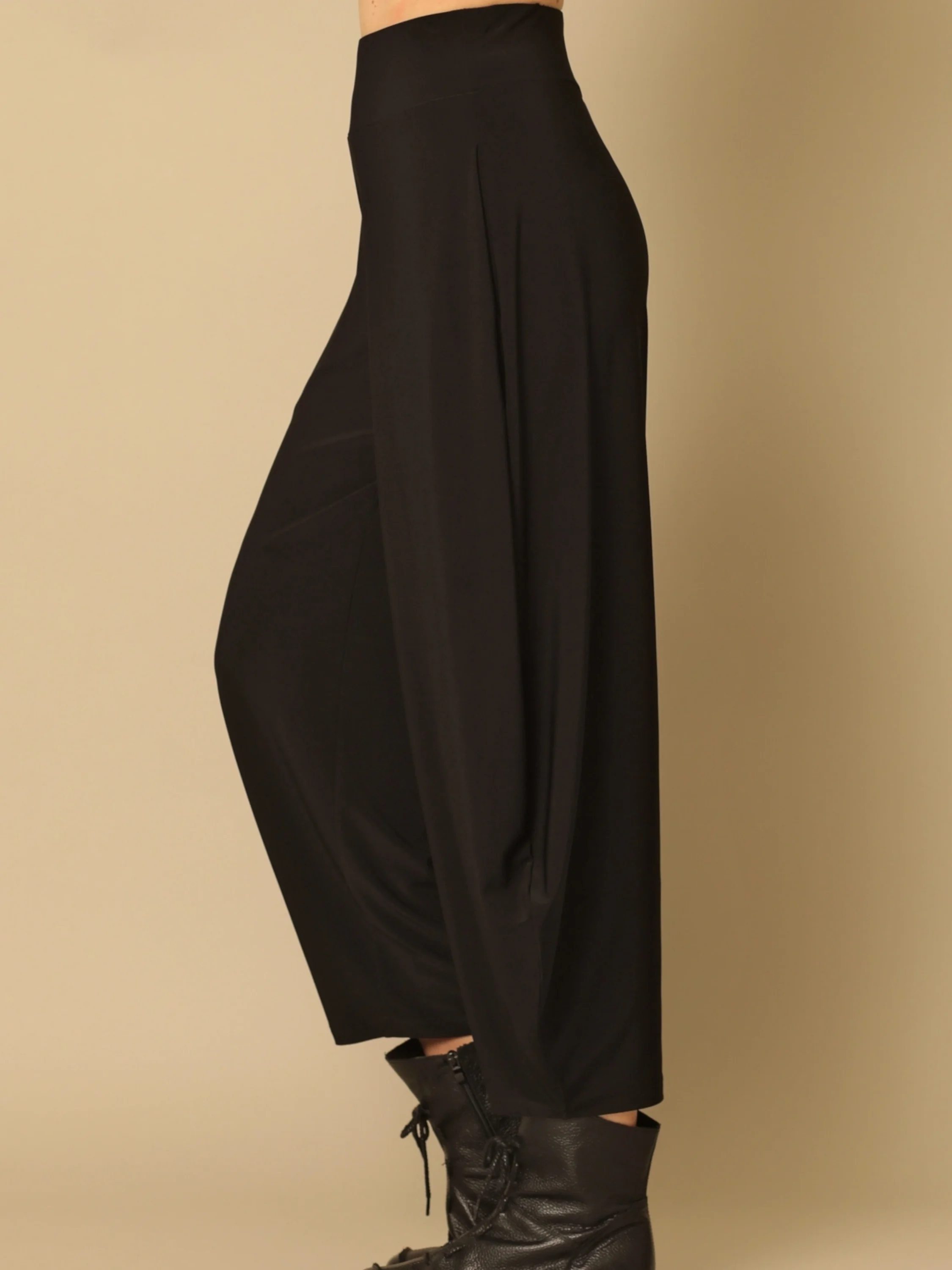 Baylee Pant in Black