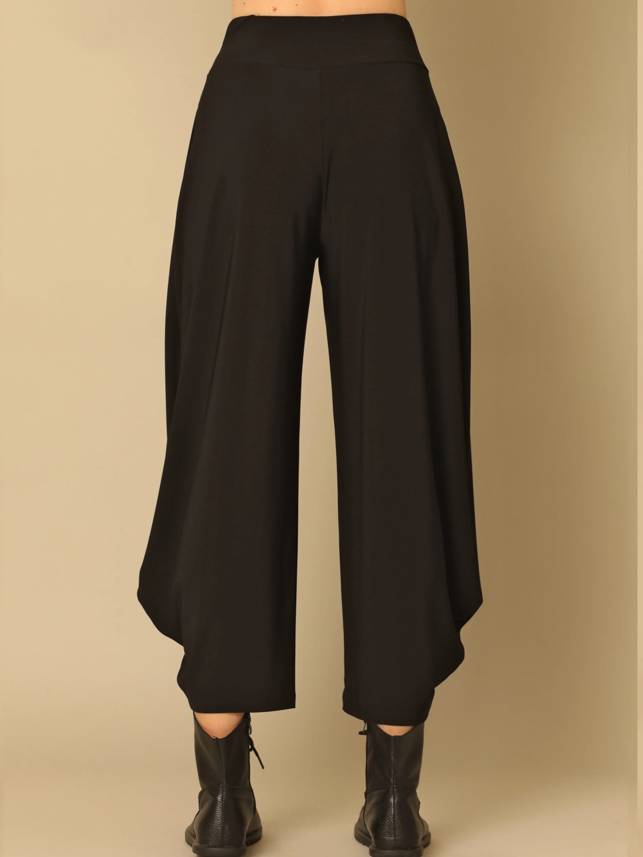 Baylee Pant in Black