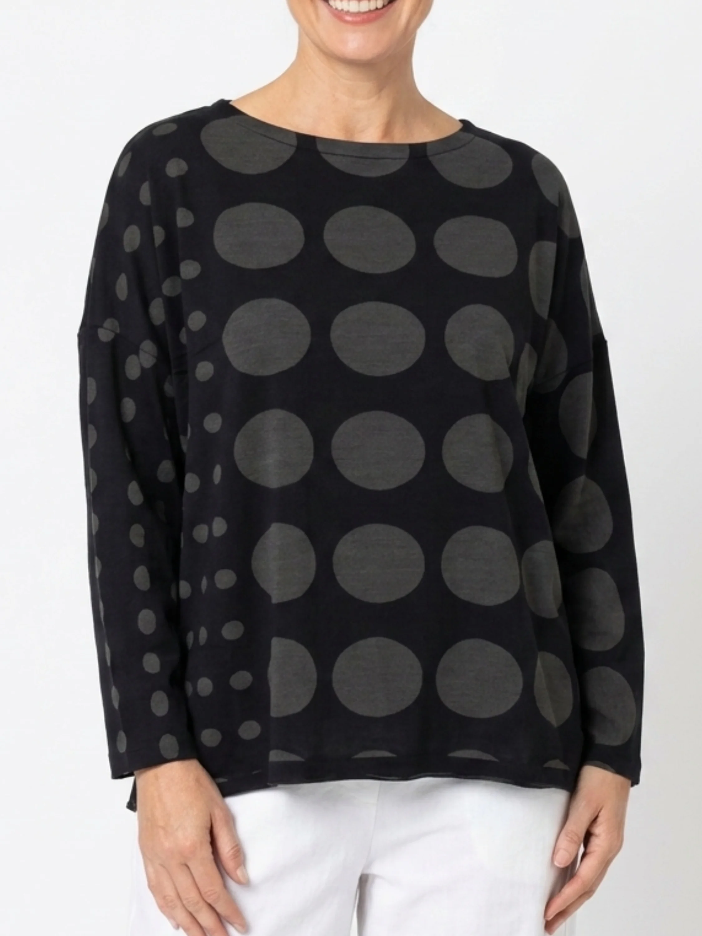 Boxy Tee with Circles in Black