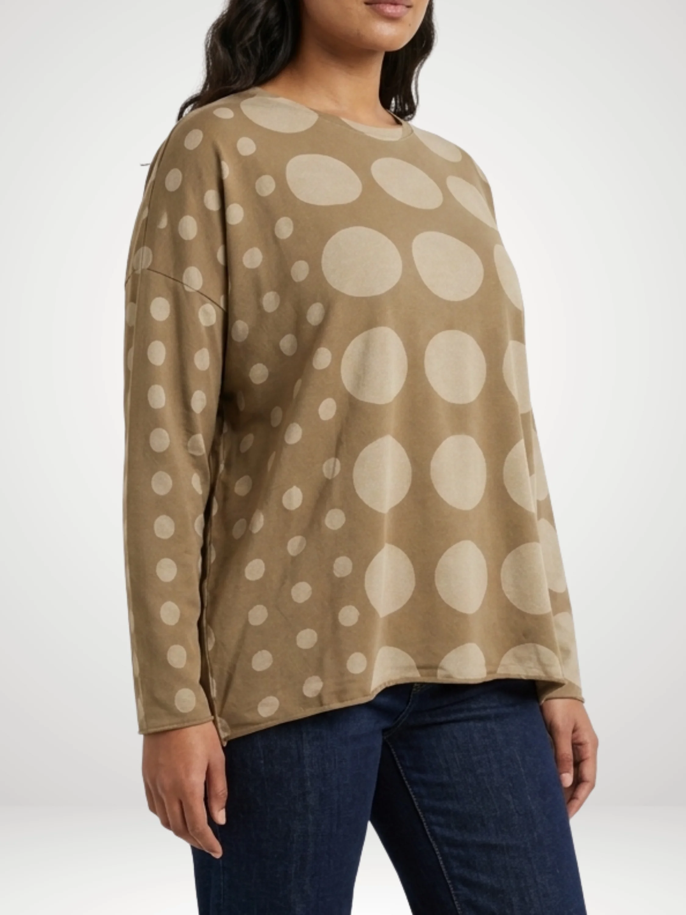 Boxy Tee with Circles in Turtle