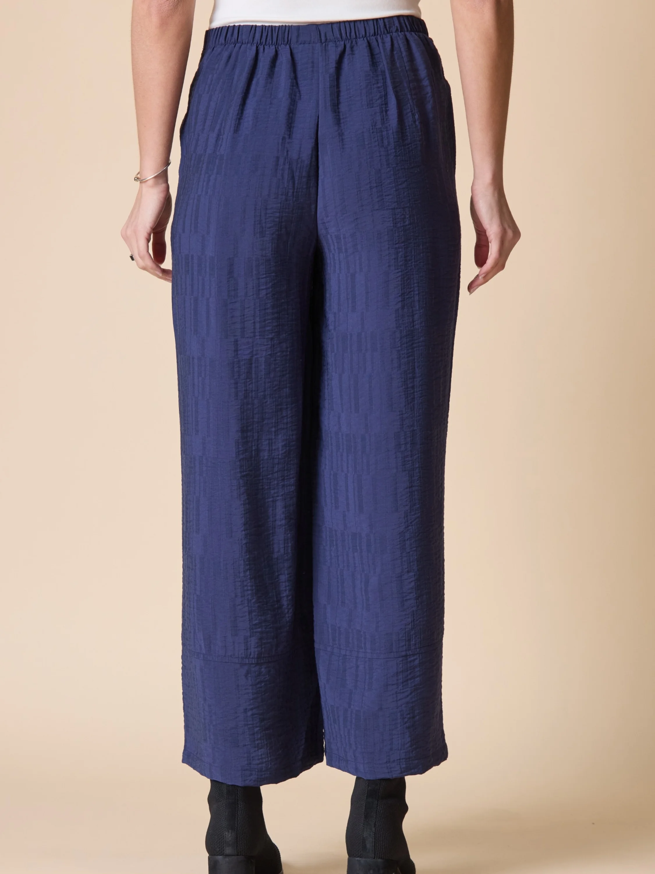Button Hem Pant in Navy