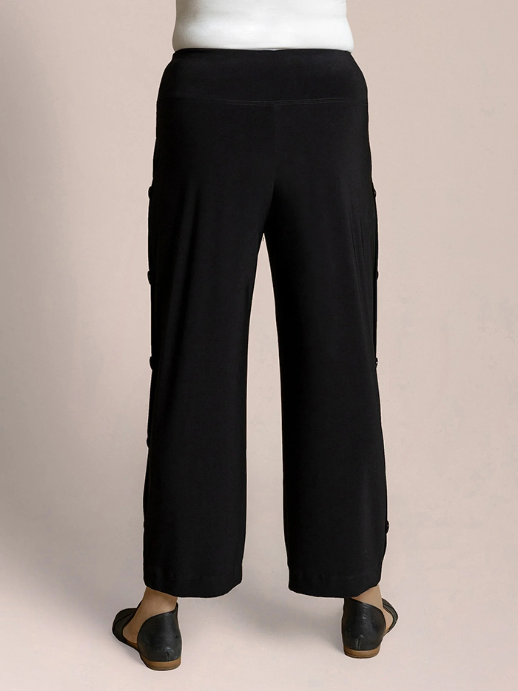 Buttoned Up Lantern Pant in Black