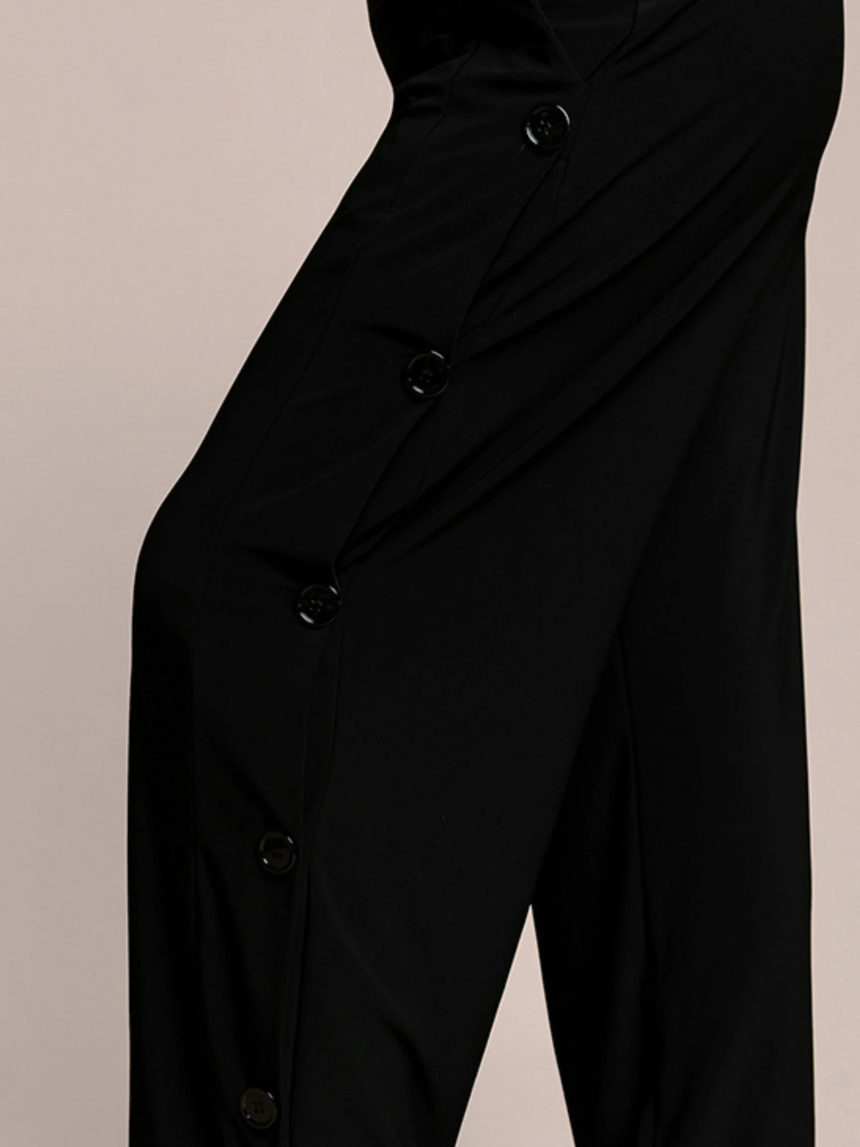 Buttoned Up Lantern Pant in Black