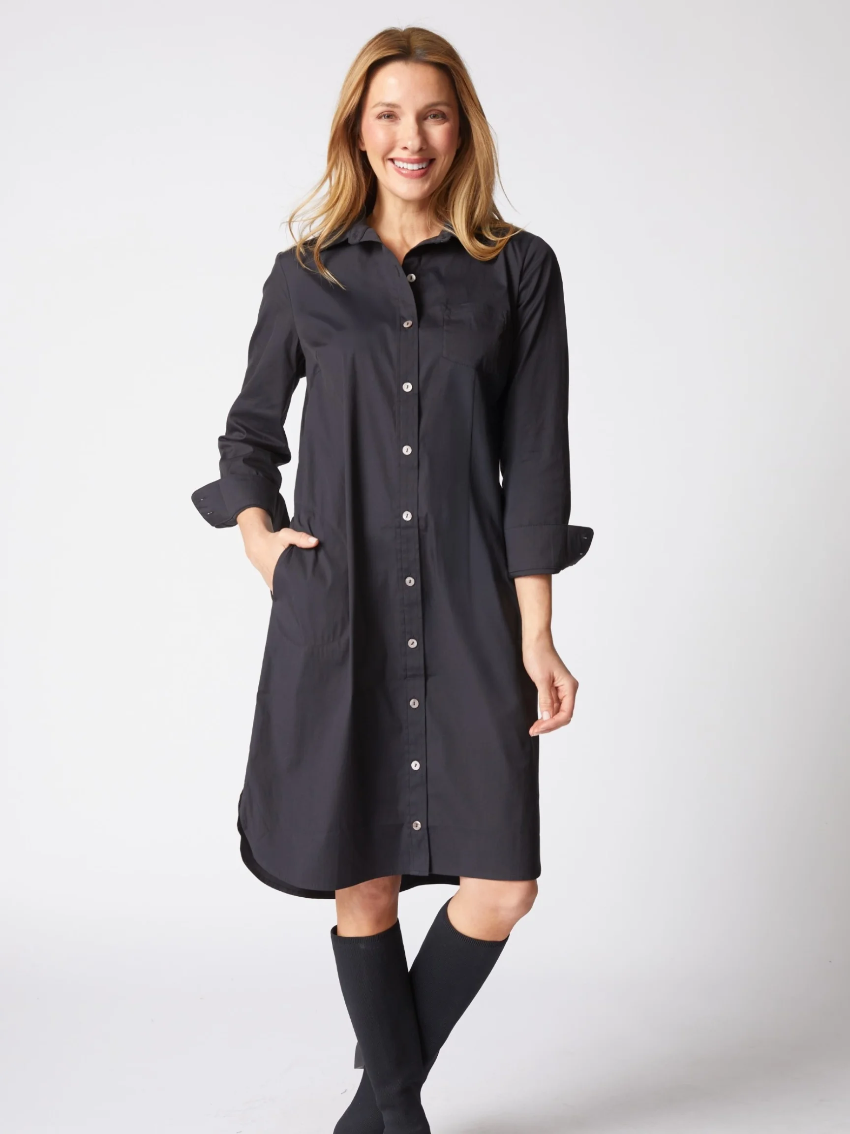 Cafe Midi Dress in Black
