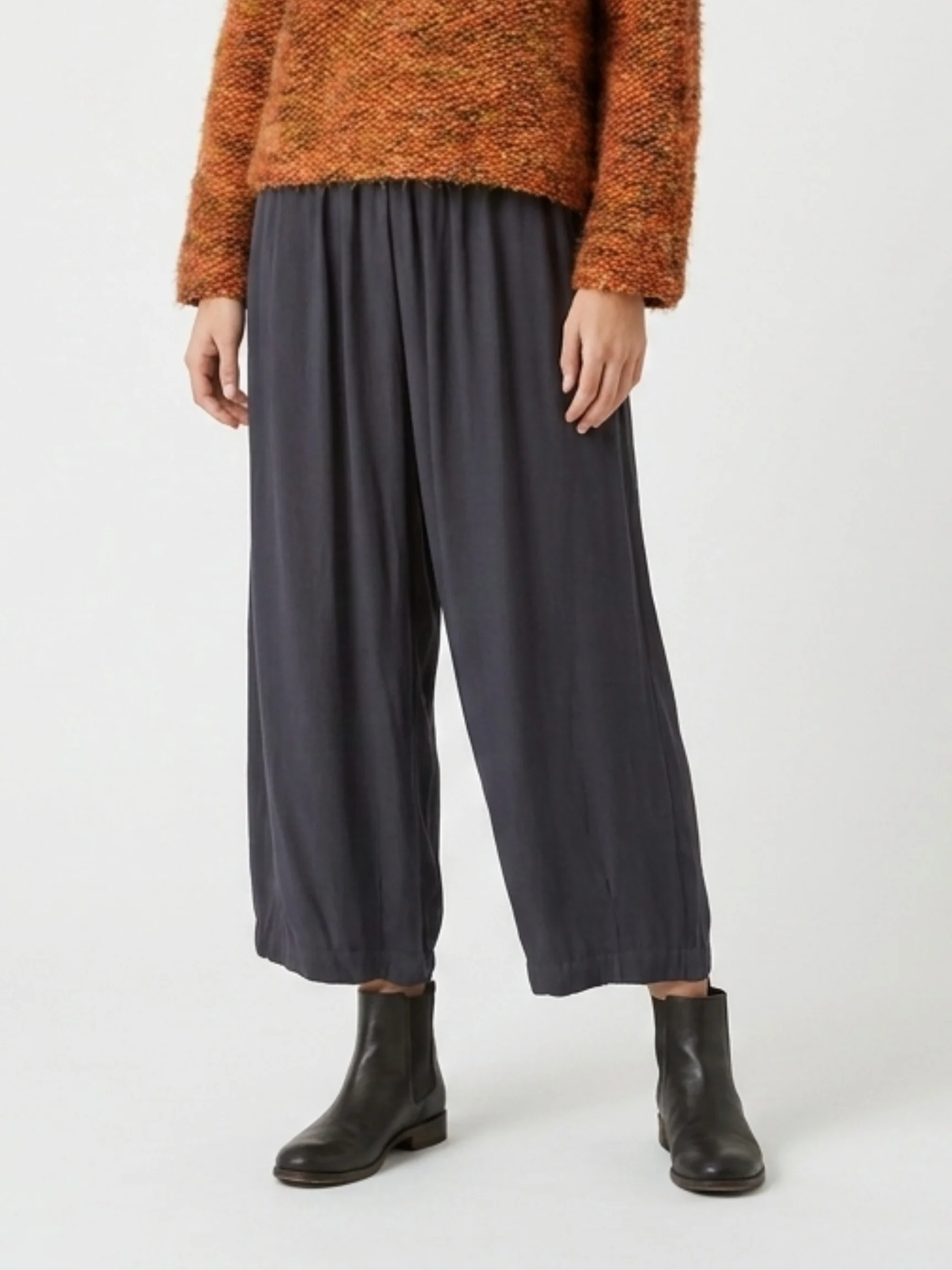 Cas Pant in Moonlight