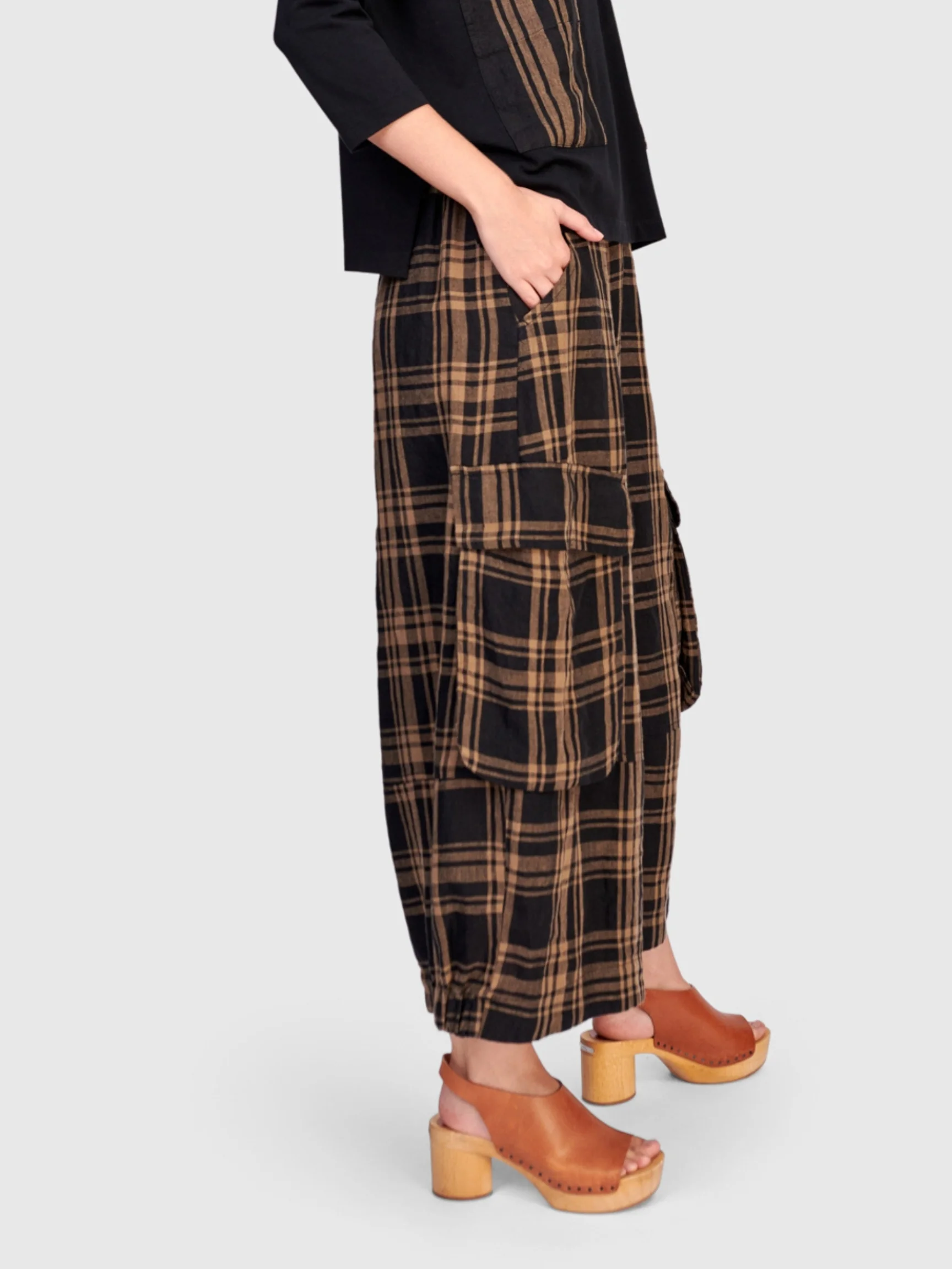 Check Cargo Pant in Check