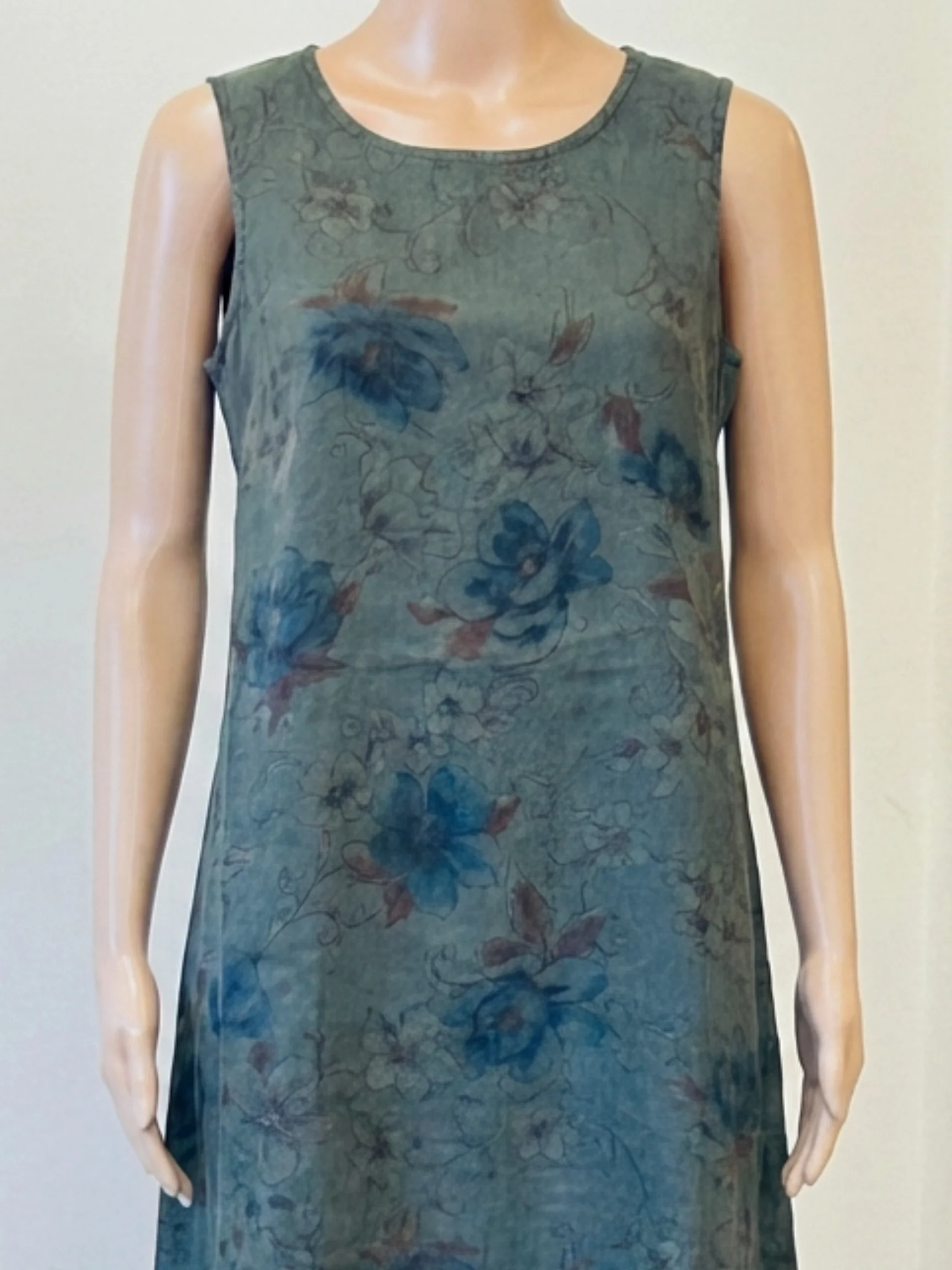 Chloe Dress in Peppercorn