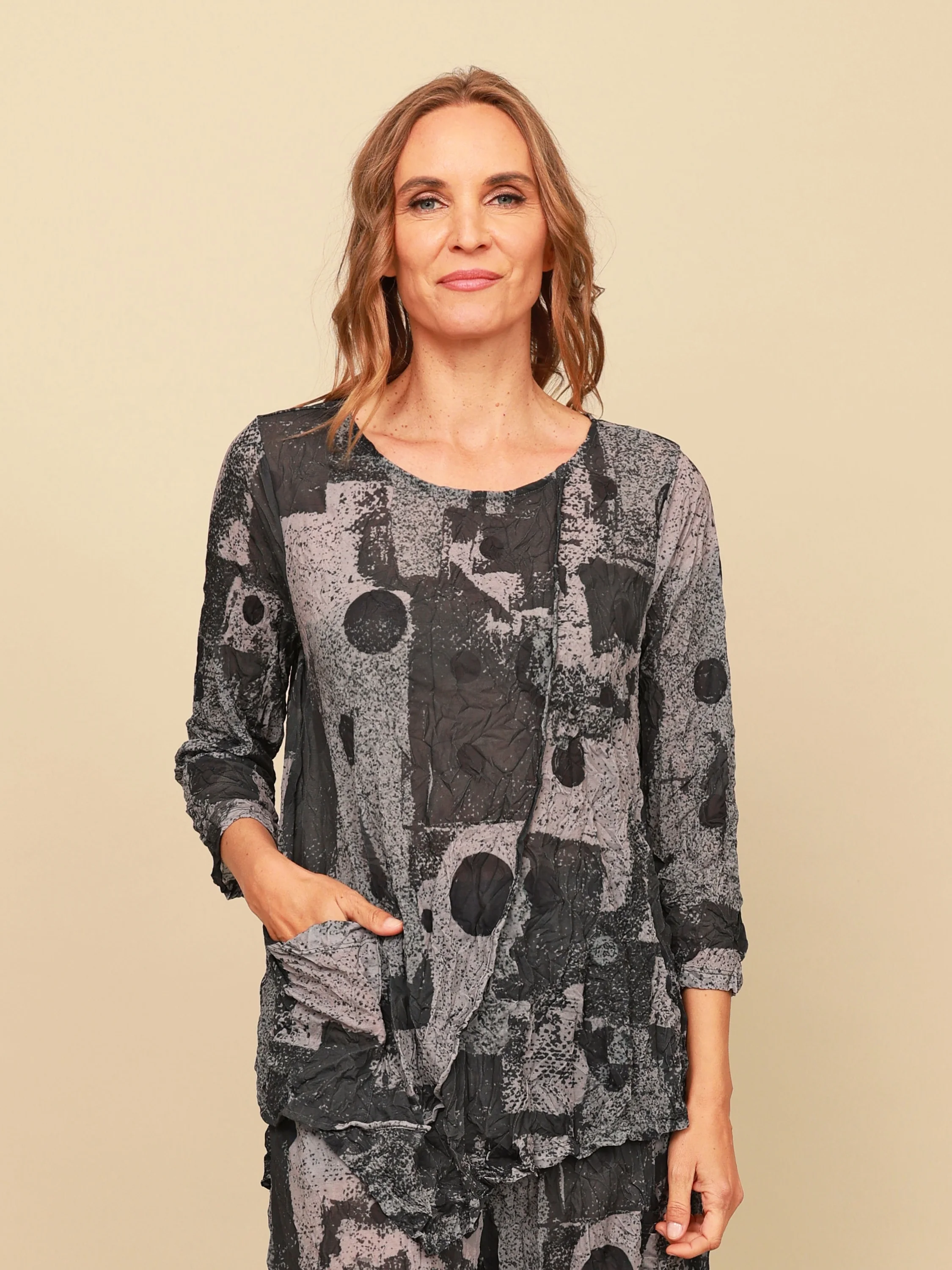 Chloe Top in Ebony